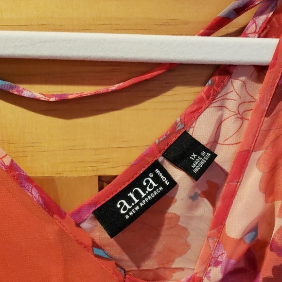 A.N.A Woman floral sheer batwing top - Picture 4 of 4